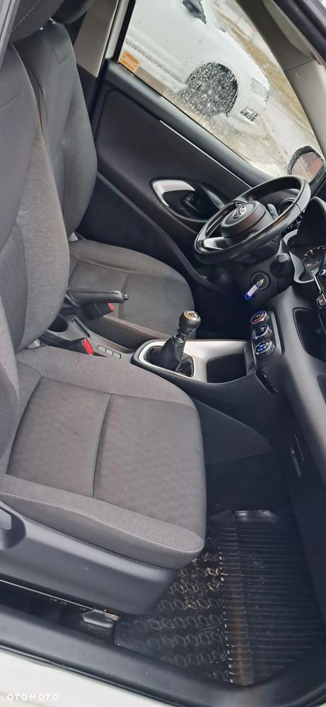 Toyota Yaris 1.5 Comfort - 21