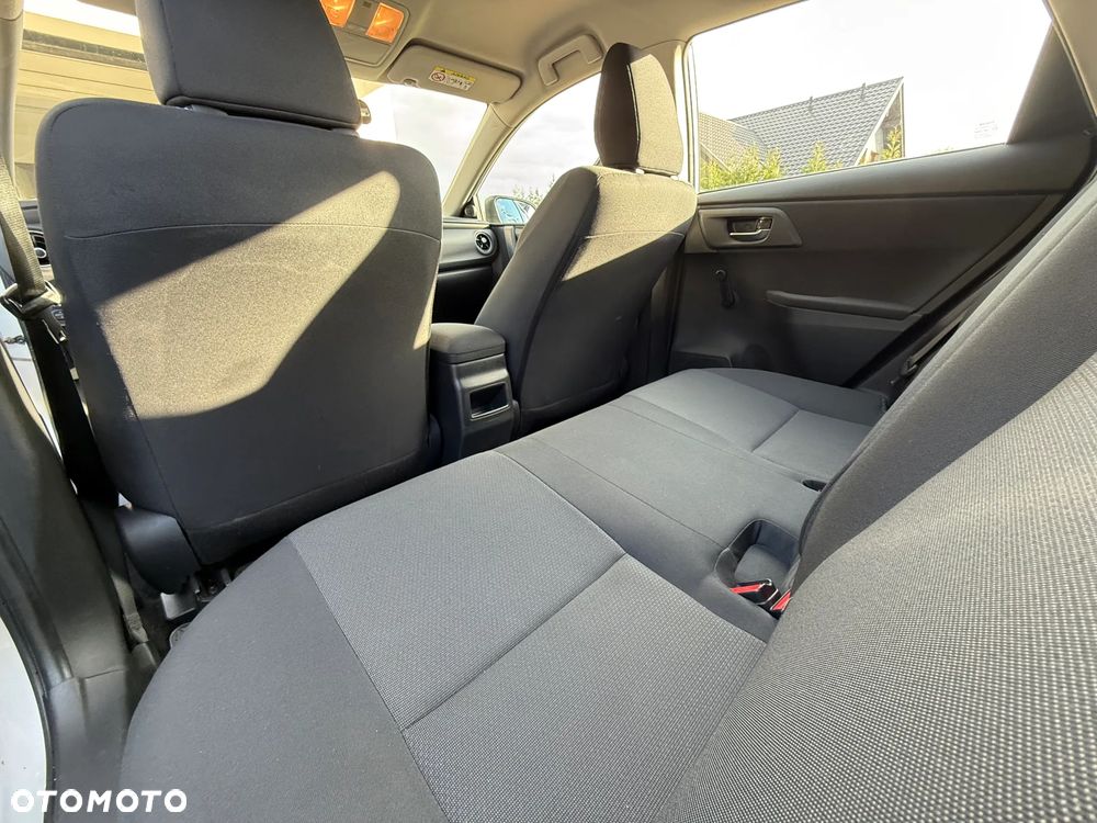 Toyota Auris - 17