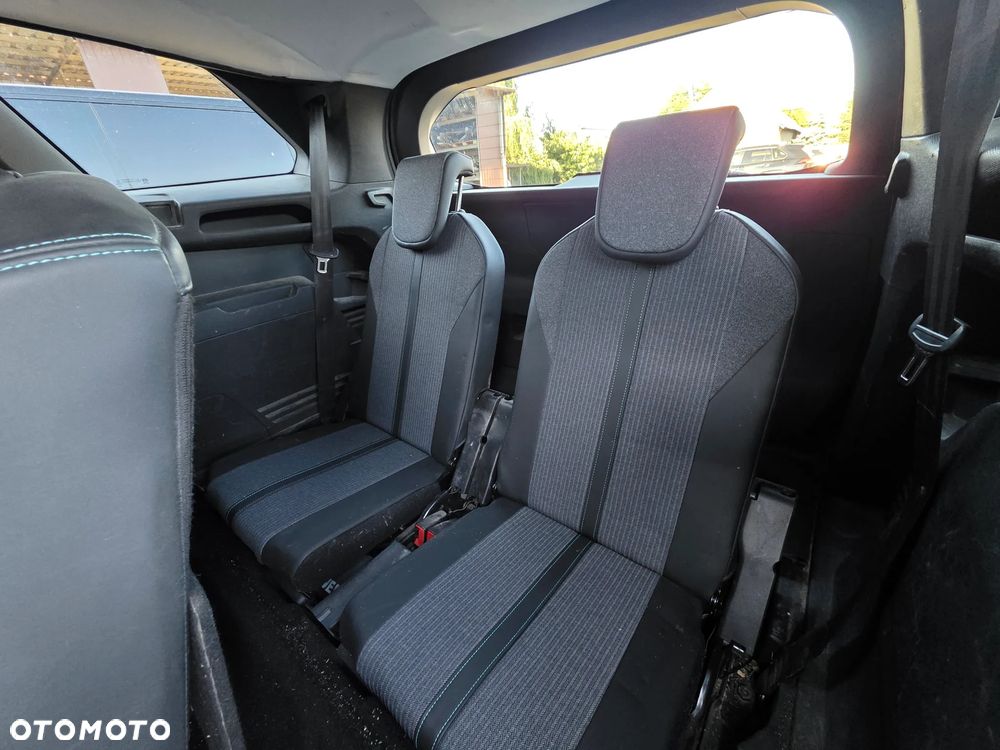 Peugeot 5008 BlueHDi 130 EAT8 Allure - 21