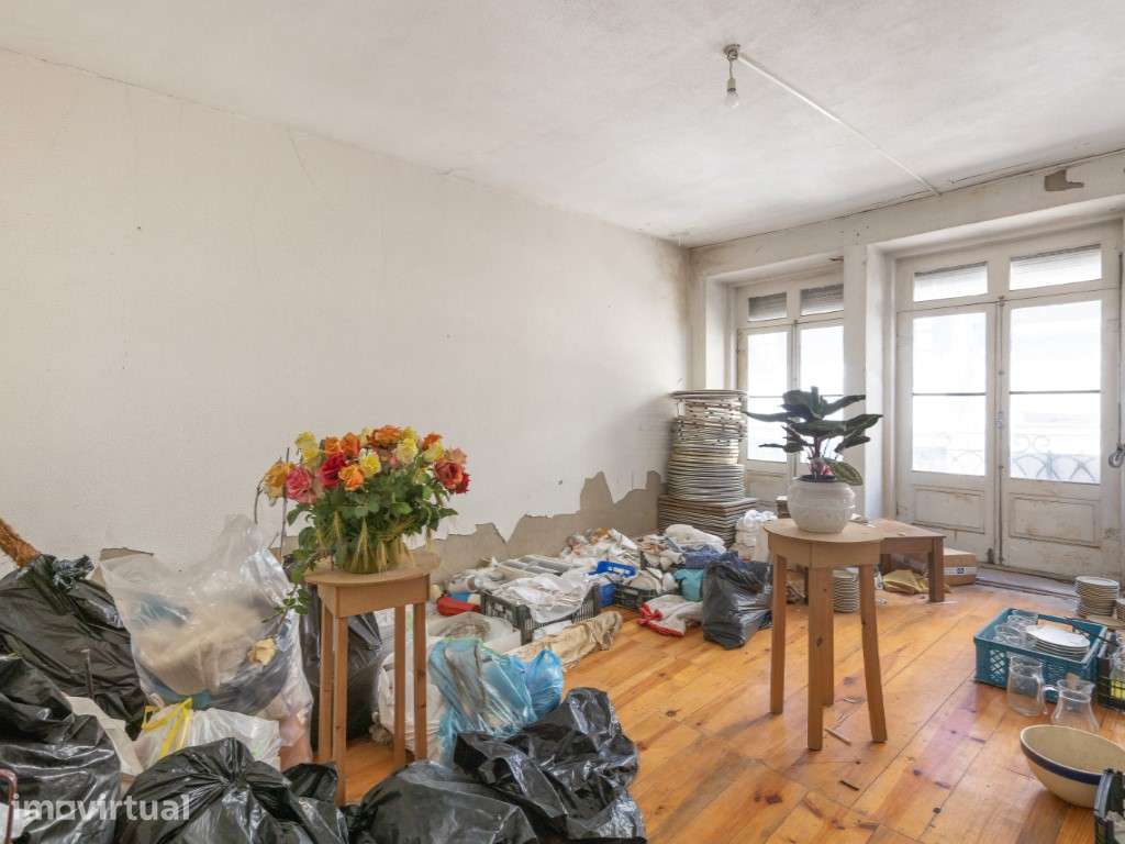 Prédio para Reabilitação no Centro Histórico de Vila Nova de Gaia - Grande imagem: 3/14