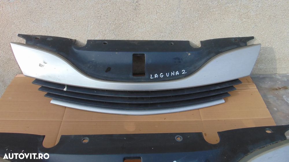 Grila fata Renault Laguna 2 an 2001-2008 - 4