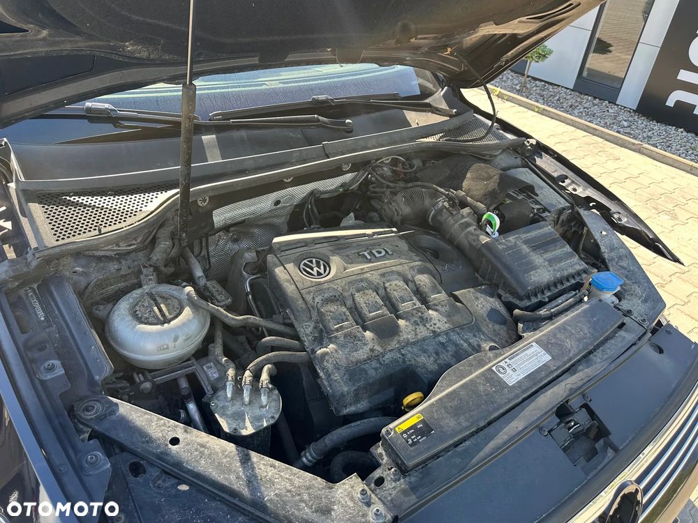 Volkswagen Passat - 15