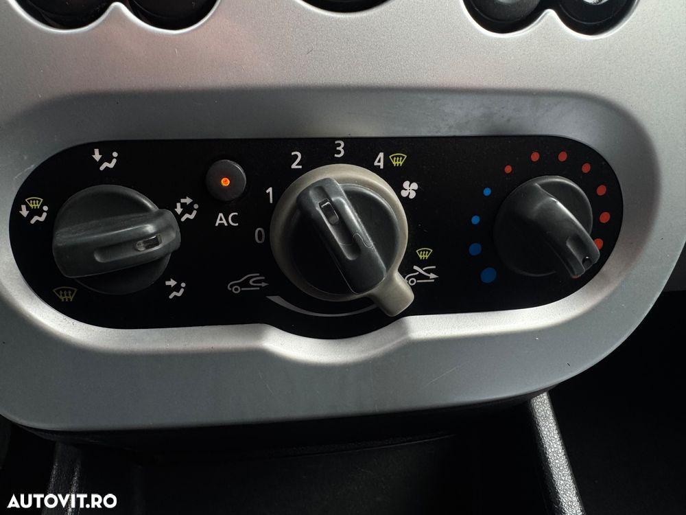 Dacia Logan 1.5 dCi Laureate - 14