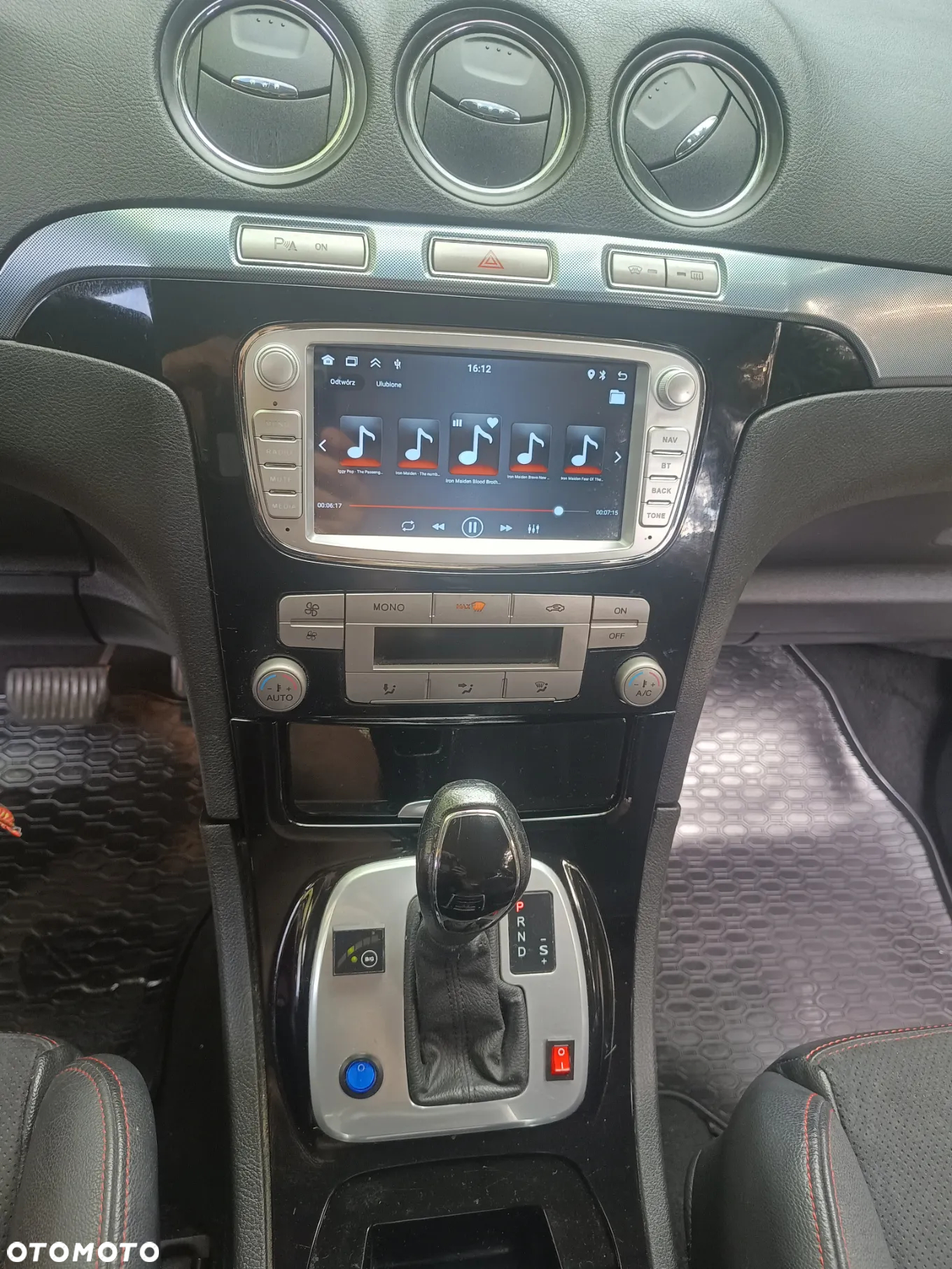 Ford Galaxy - 13