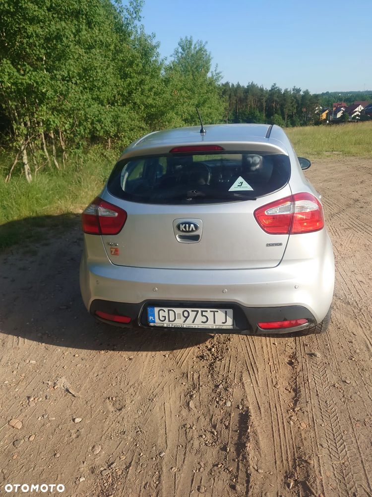 Kia Rio 1.4 crdi M - 5