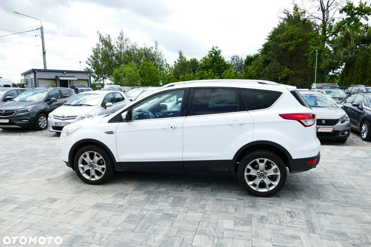 Ford Kuga 2.0 TDCi 2x4 Titanium - 10