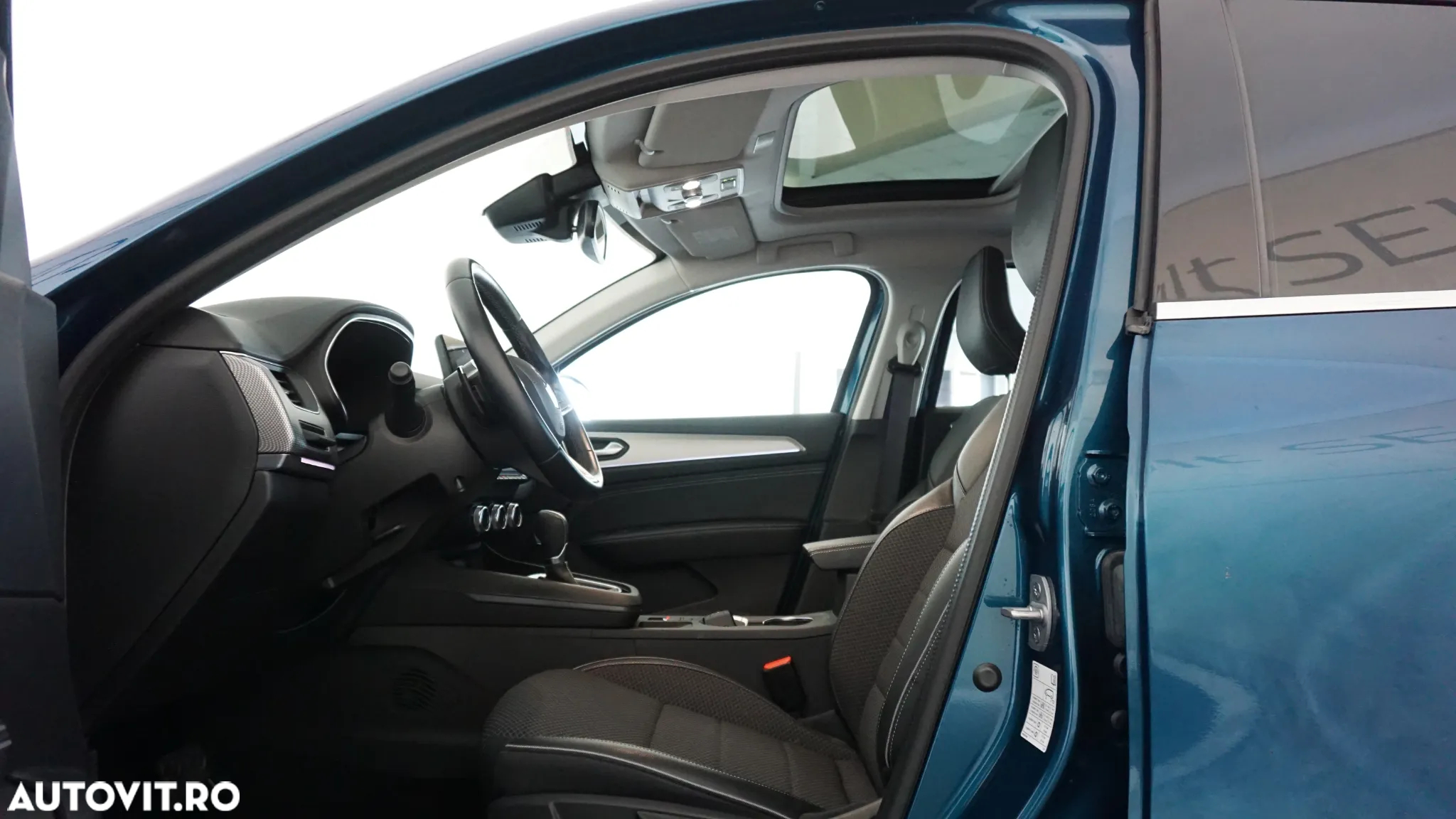 Renault Arkana MHEV 160 EDC Techno - 12