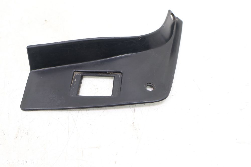 MERCEDES-BENZ W124 OSŁONA POKRYWA BOCZNA BAGAŻNIKA PRAWA 1246930433 - 2