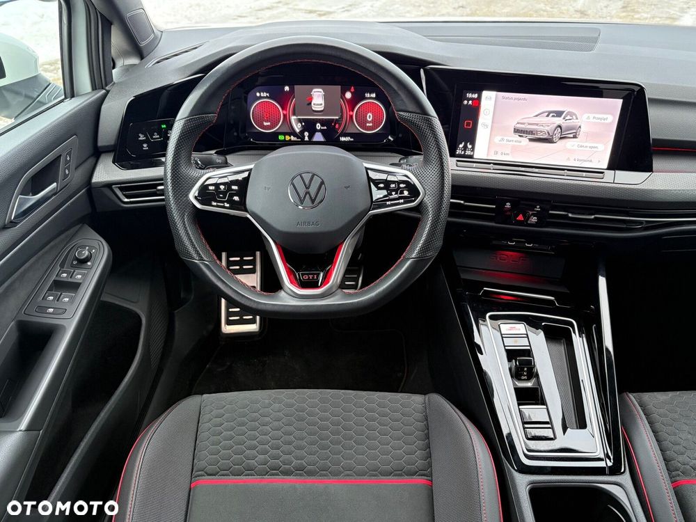 Volkswagen Golf - 11