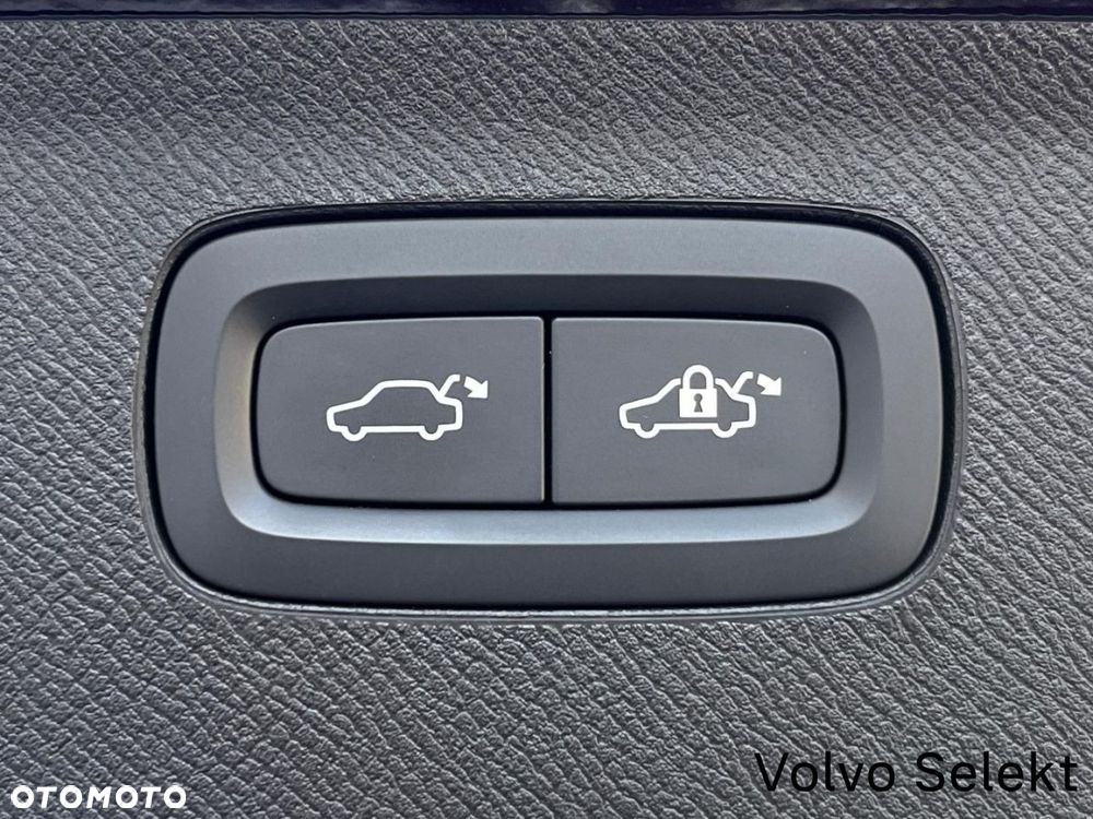 Volvo XC 90 - 32