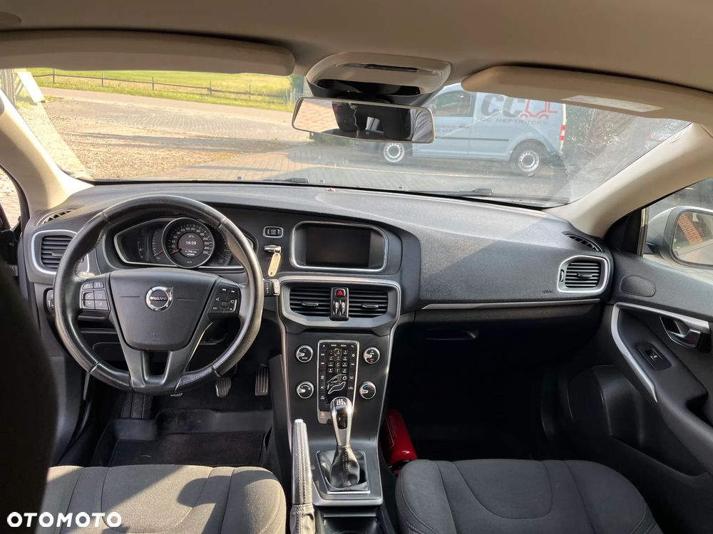 Volvo V40 D2 - 6