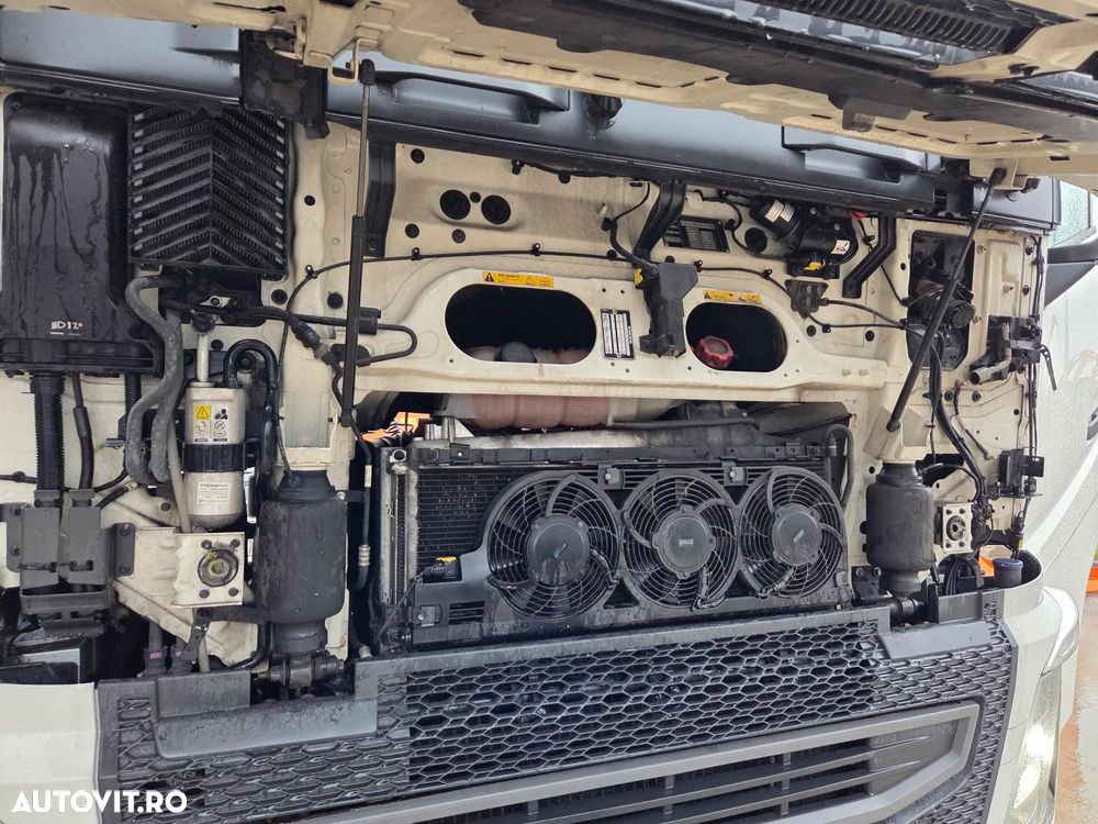 Volvo FH500, 2019, 640.248km, Automata, 2 rezervoare 1.175l, FRIGIDER, AER CONDITIONAT STATIONARE, balon puntea fata, aeropachet, rulata doar in GERMANIA, Carte identitate RAR, posibilitate leasing 3 ani-PROMOTIE 38.900 EUR+Tva - 40