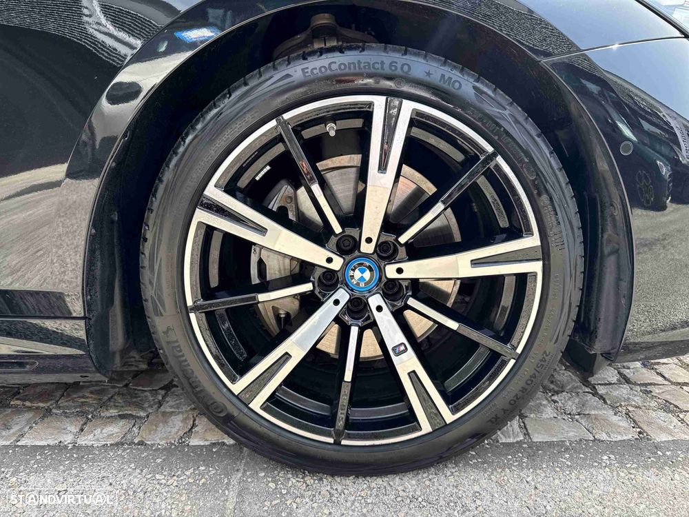 BMW i5 eDrive40 Edição Desportiva M - 18
