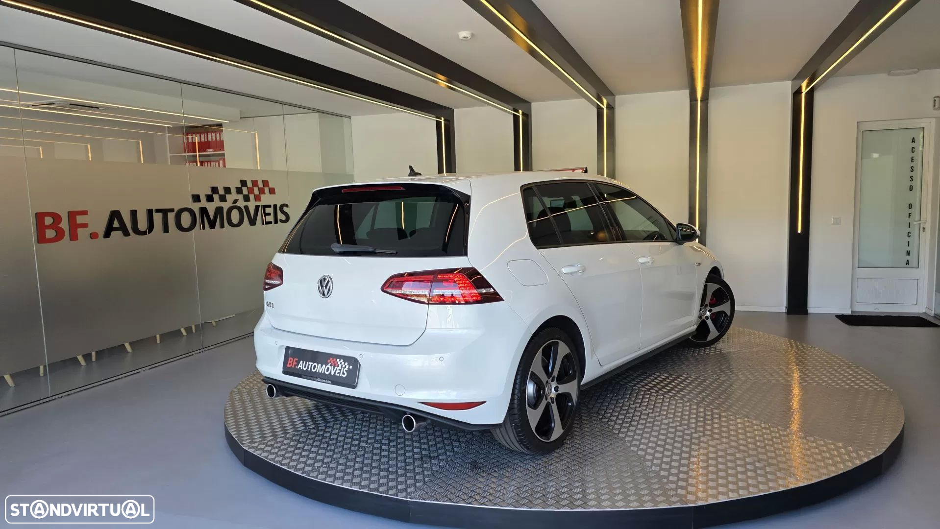 VW Golf 2.0 TSi GTi DSG Performance - 17