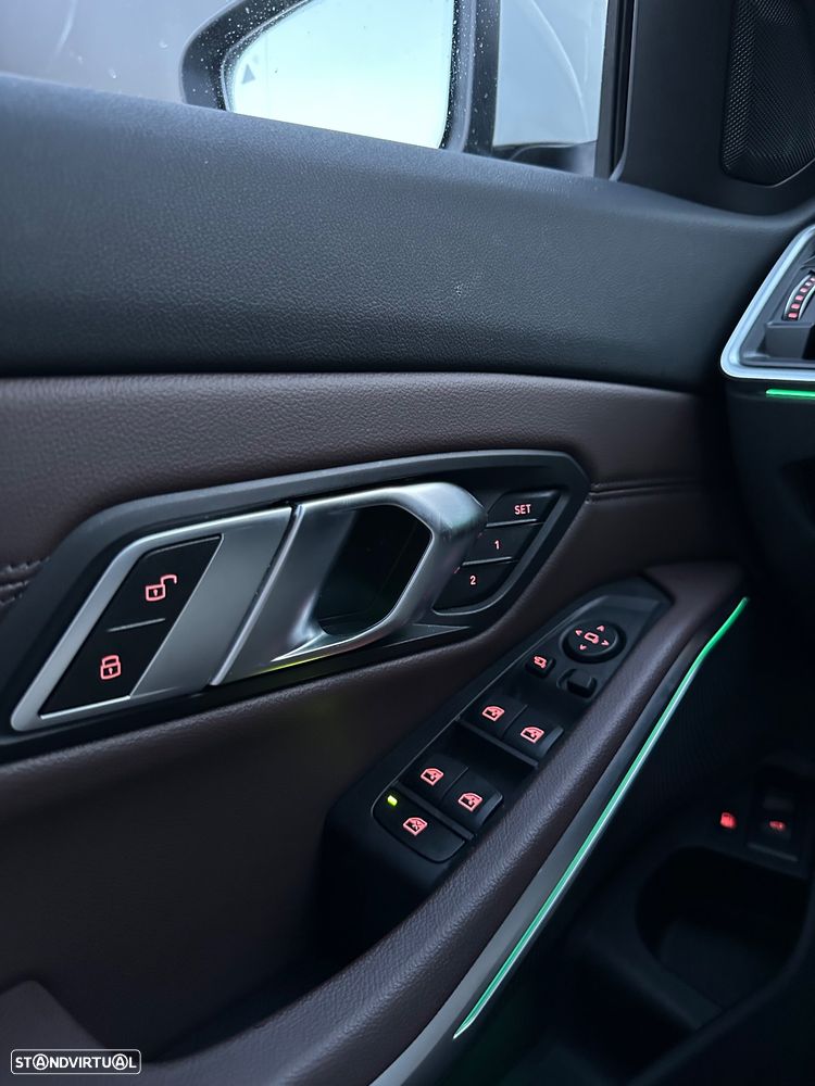 BMW 320 e Touring Line Sport Auto - 29