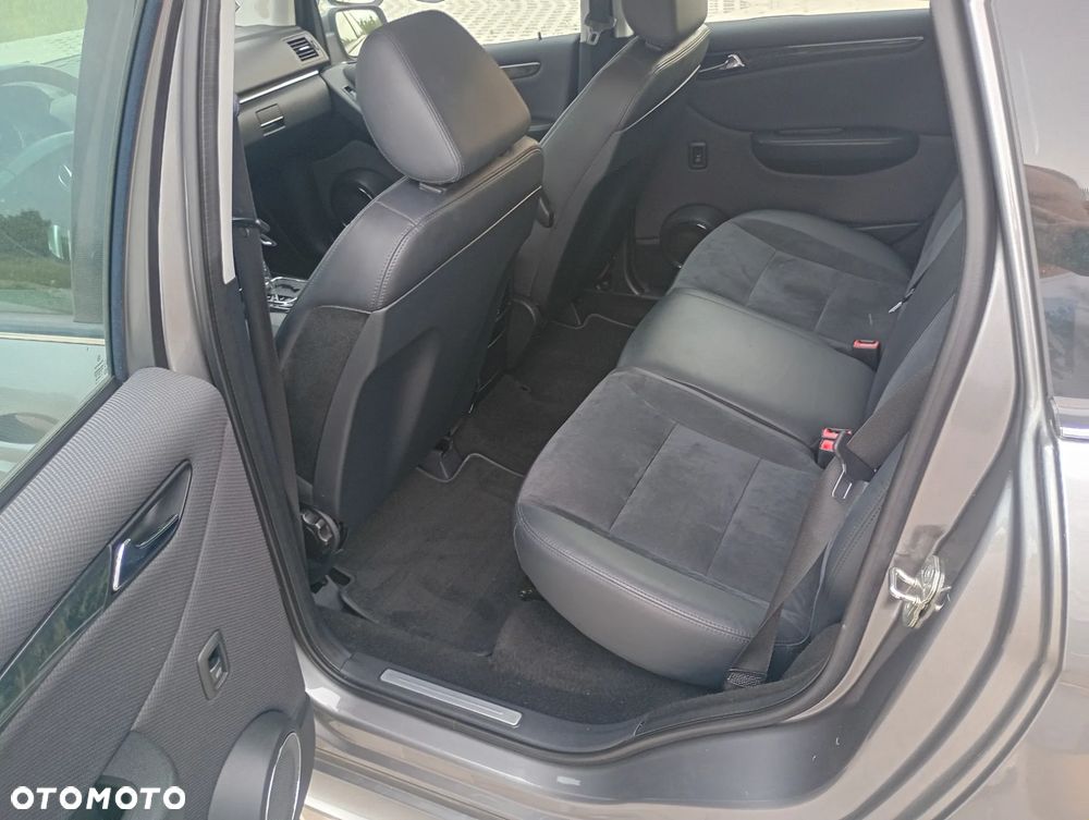 Mercedes-Benz Klasa B 200 CDI Autotronic Grand Edition - 19