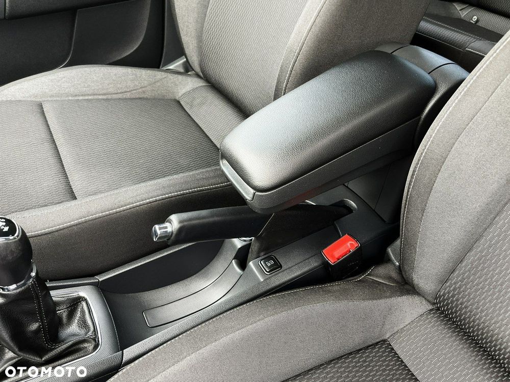 Skoda RAPID - 32