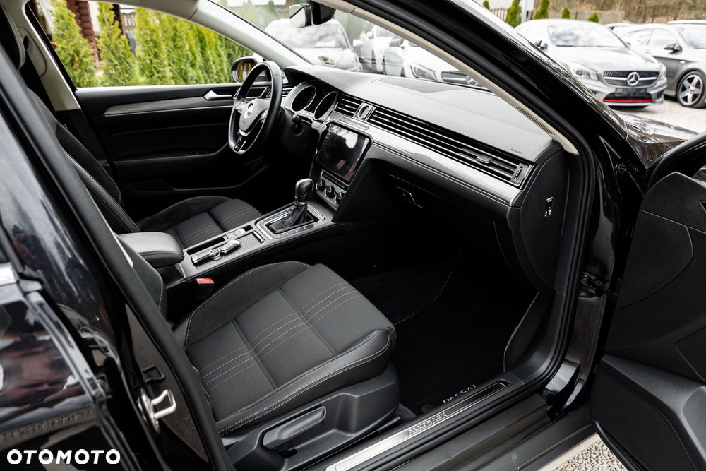 Volkswagen Passat Alltrack 2.0 TDI SCR 4Motion DSG (BMT) - 23