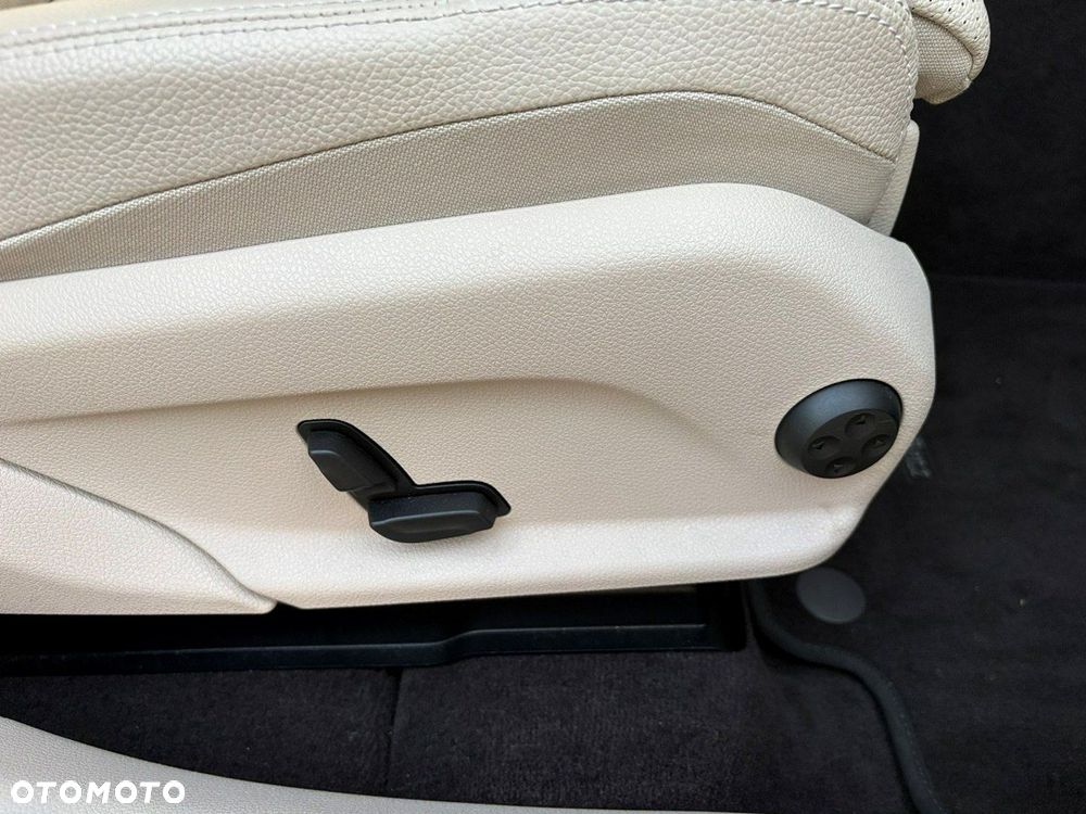 Mercedes-Benz GLC - 18