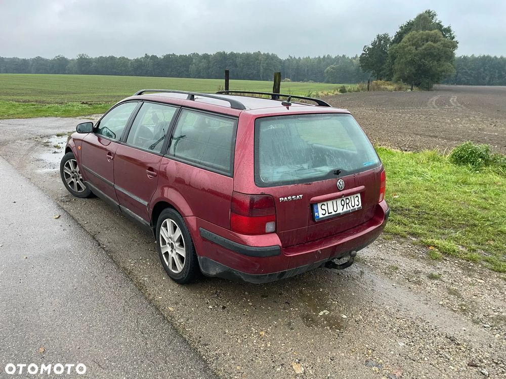 Volkswagen Passat 1.9 TDI Comfortline - 5