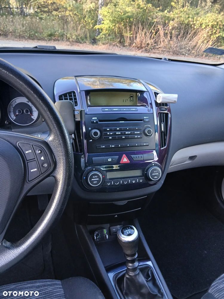 Kia Ceed 1.6 Comfort + - 14