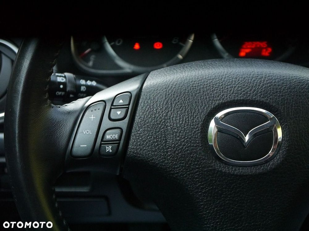 Mazda 6 2.0 Exclusive + - 29