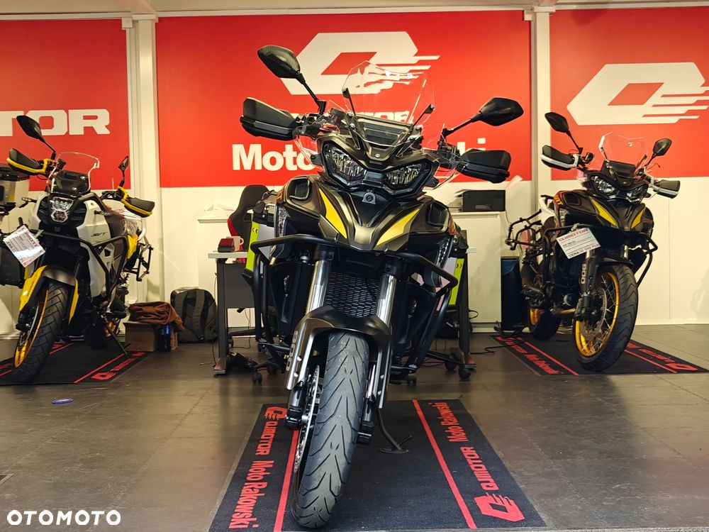 QJMOTOR SRT900S - 19