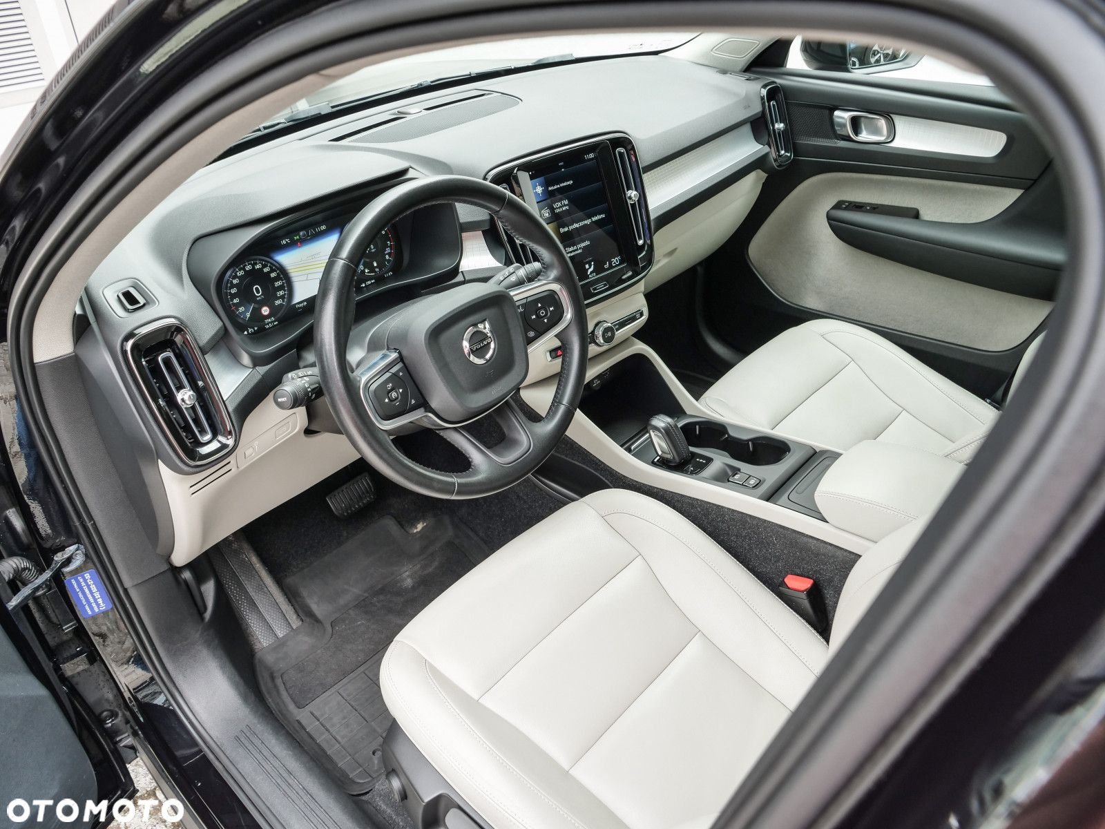 Volvo XC 40 - 14