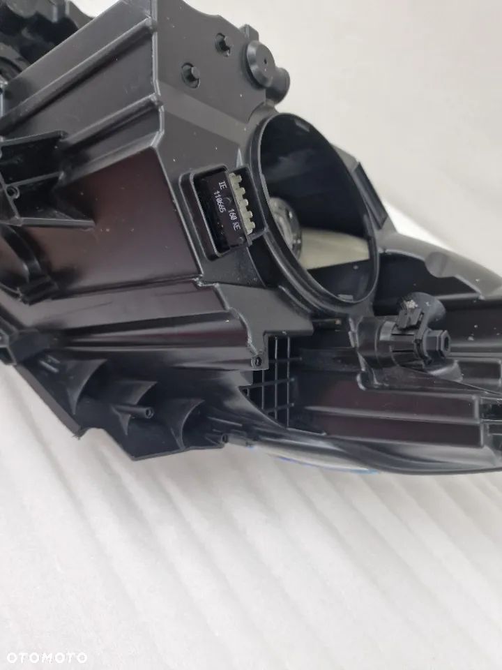 OPEL ZAFIRA C 12- PRAWA ZWYKŁA LAMPA PRZEDNIA PRZÓD , NR 13399859 , NR AUKCJI LL466 - 18