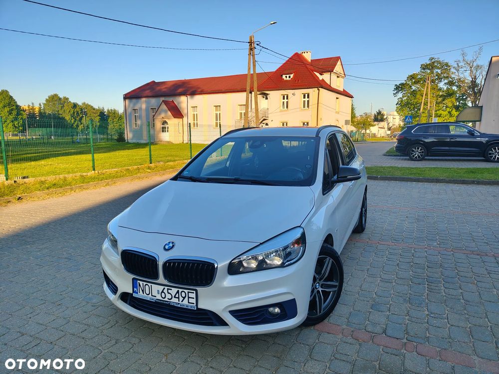 BMW Seria 2 218d Sport - 1