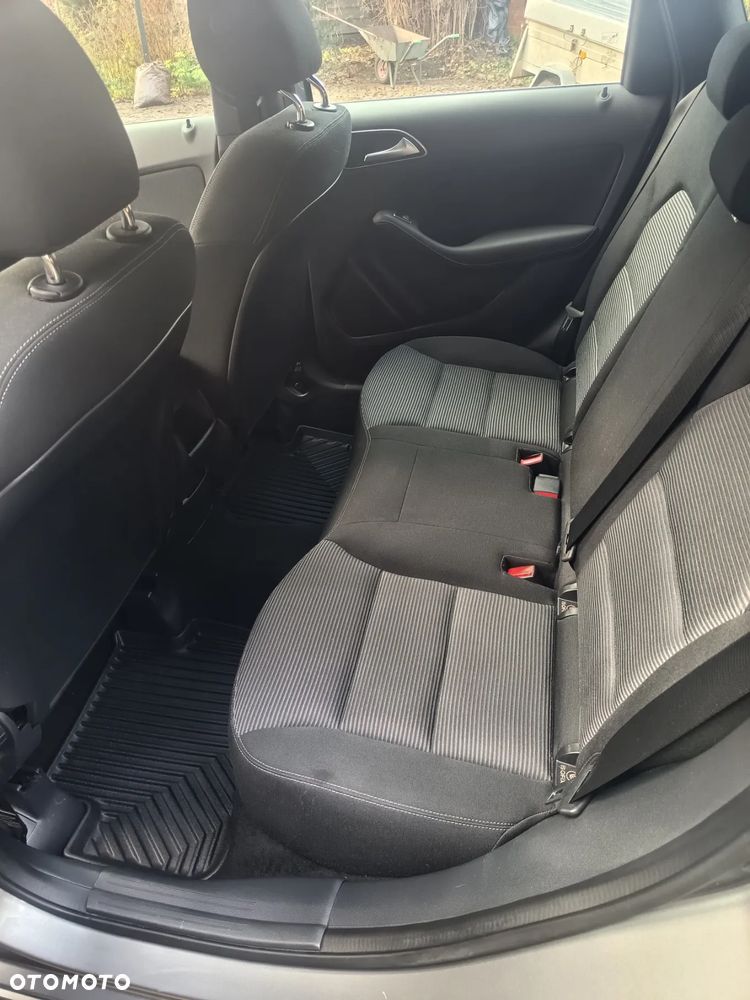 Mercedes-Benz Klasa B 200 (BlueEFFICIENCY) 7G-DCT - 11