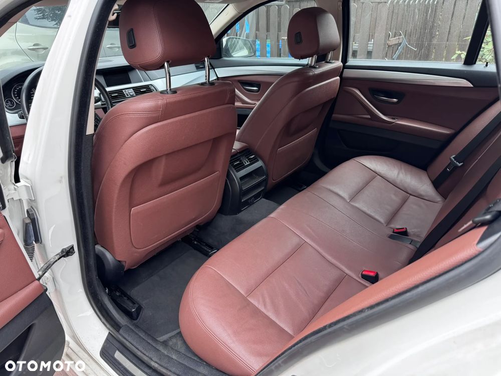 BMW Seria 5 525d xDrive - 19