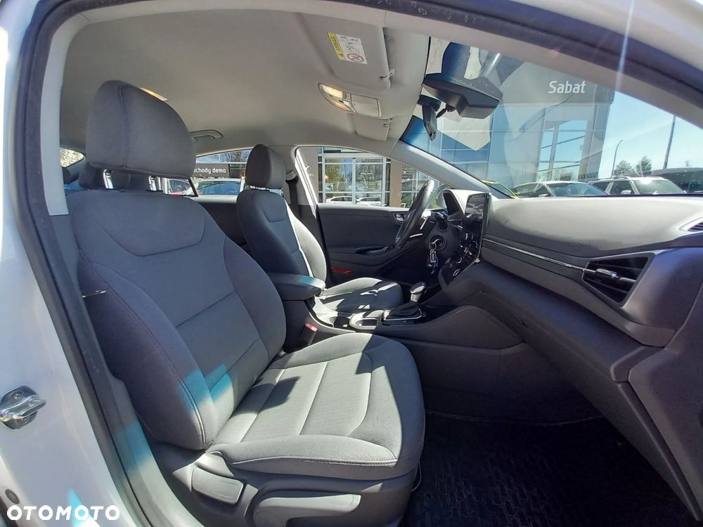 Hyundai IONIQ Hybrid Business - 14