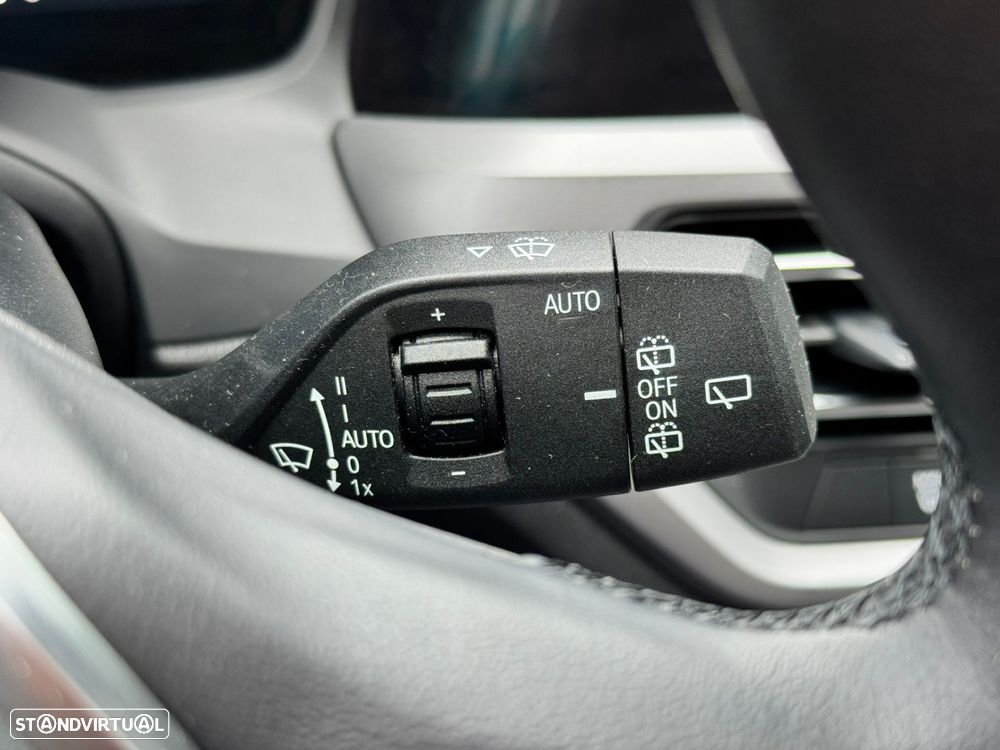 BMW 320 e Touring Auto - 32