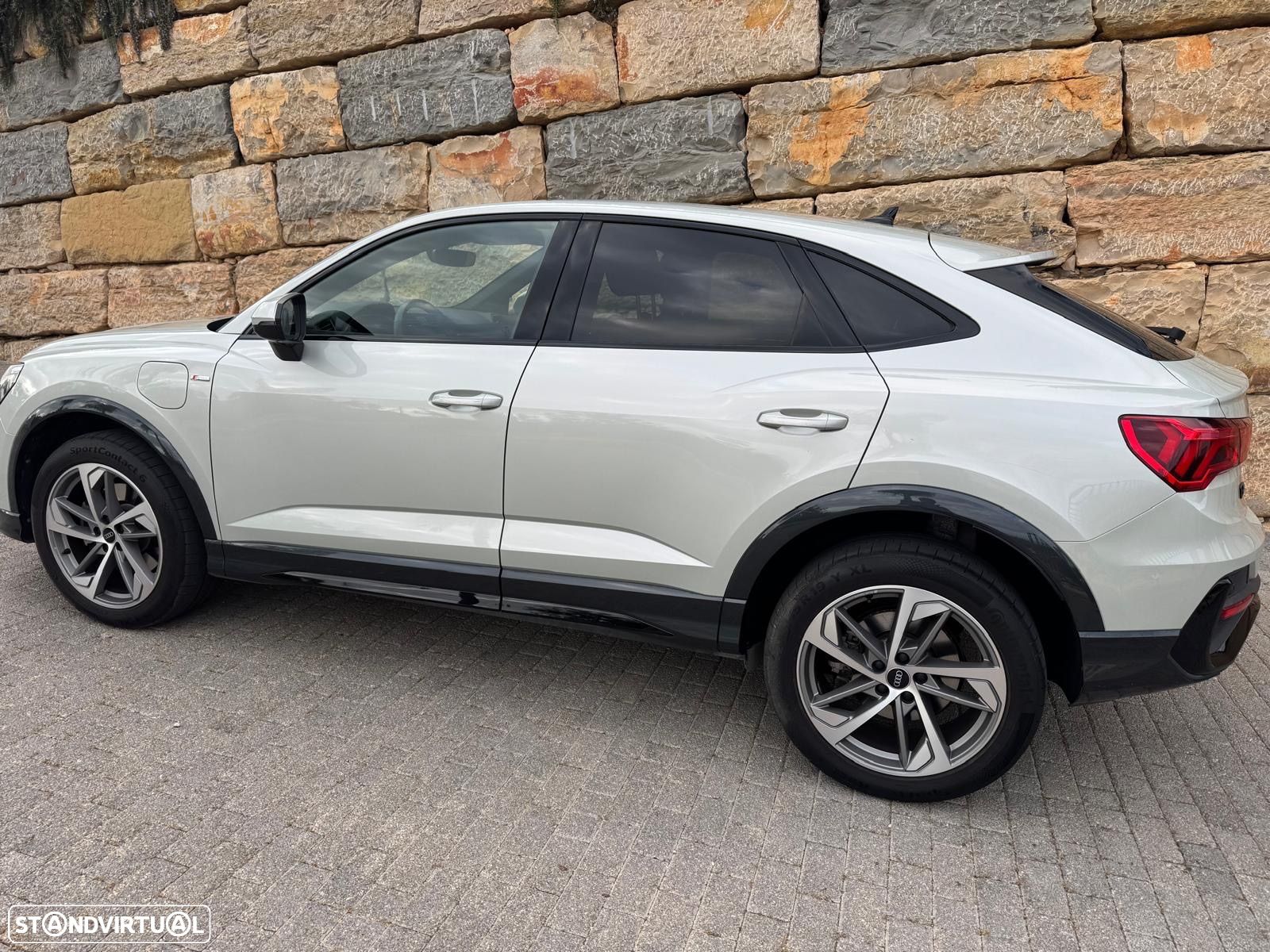 Audi Q3 Sportback 45 TFSIe S line S tronic - 1