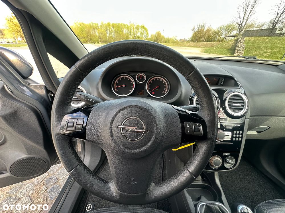 Opel Corsa - 22