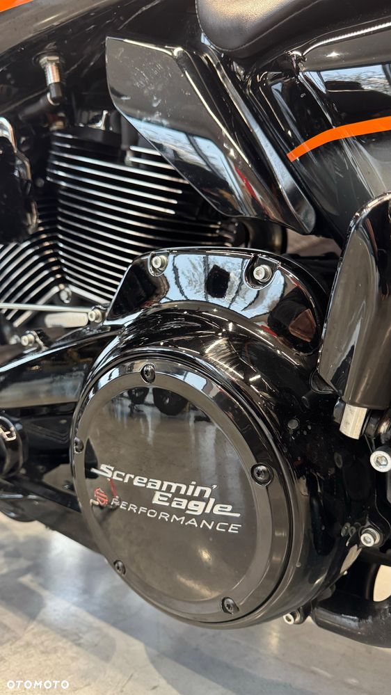 Harley-Davidson Touring Road Glide - 14