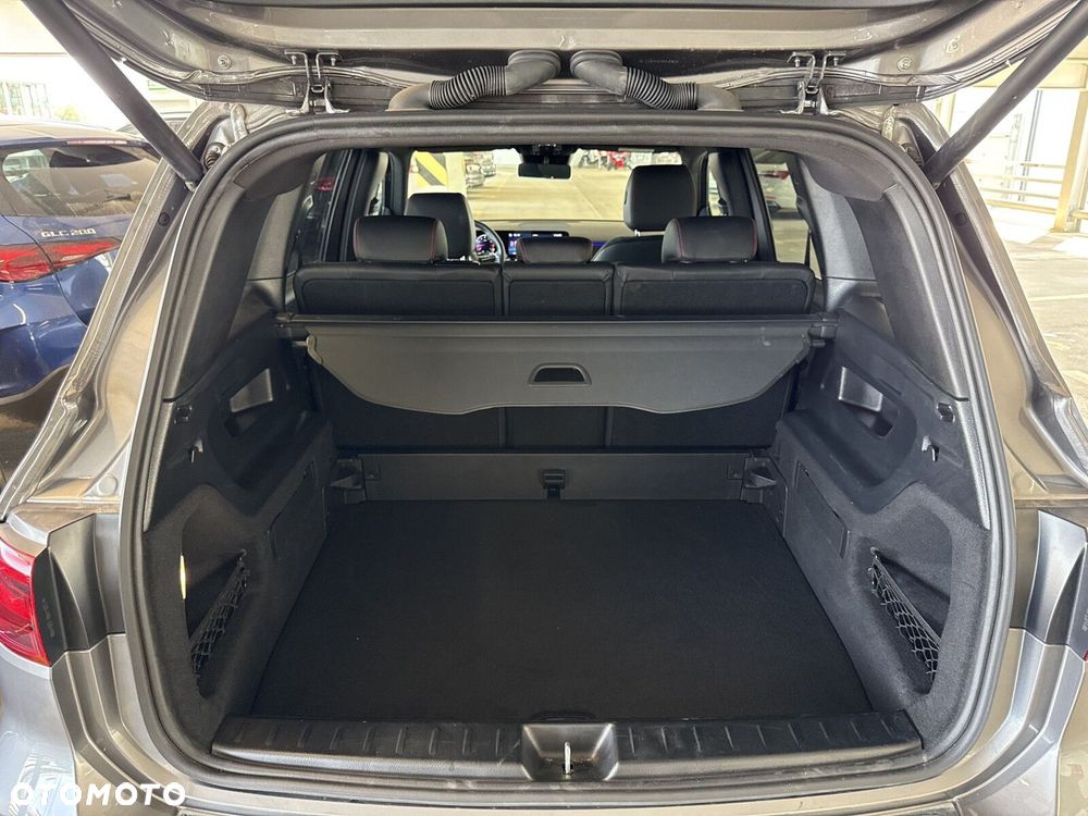 Mercedes-Benz GLB - 26