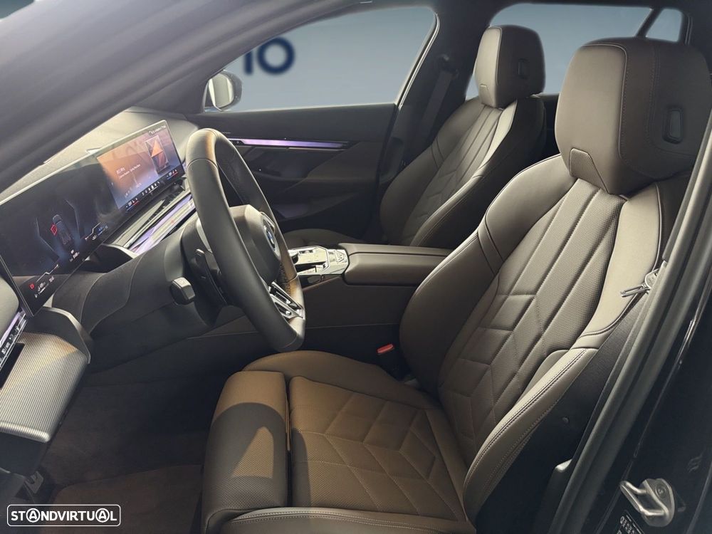 BMW 530 e Pack Desportivo M - 8