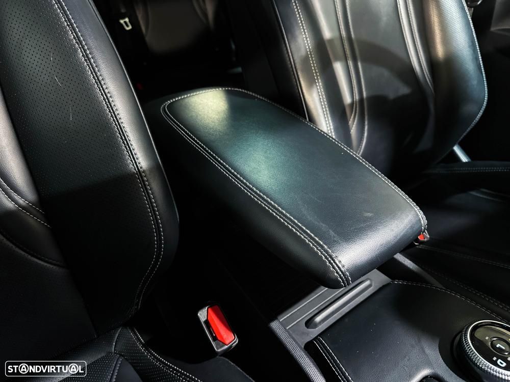 Ford Mustang Mach-E Standard - 34