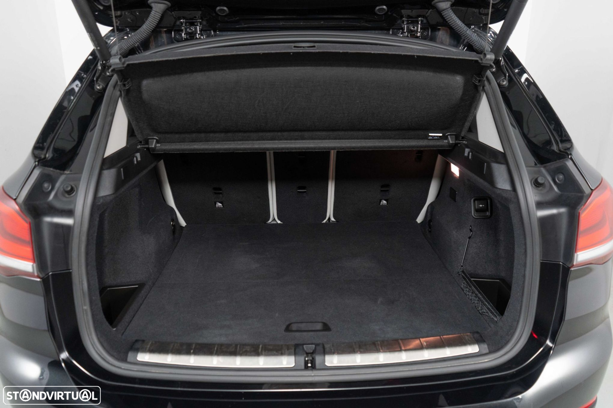 BMW X1 25 e xDrive Corporate Edition - 12