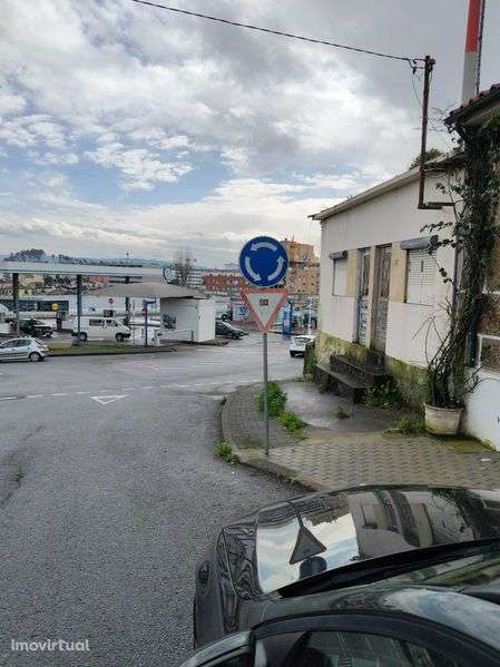 Moradia P/restauro - Grande imagem: 2/6