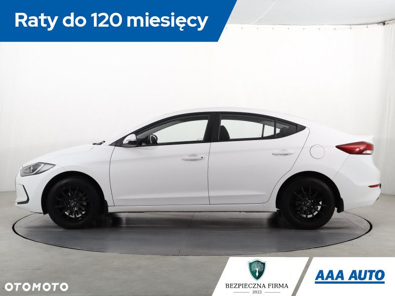Hyundai Elantra - 3