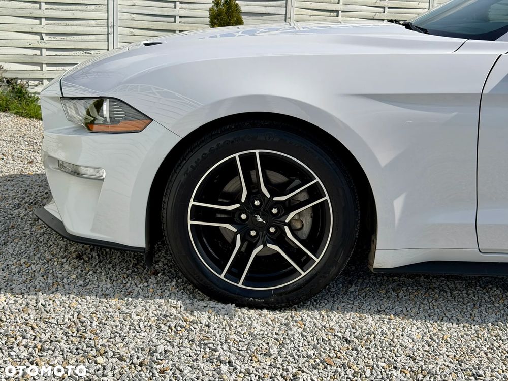 Ford Mustang Cabrio 2.3 Eco Boost - 25