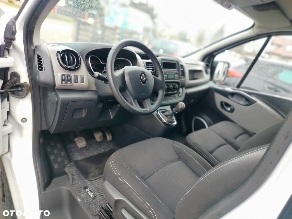 Renault Trafic - 18