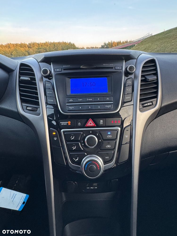 Hyundai i30 blue 1.4 YES Gold - 37
