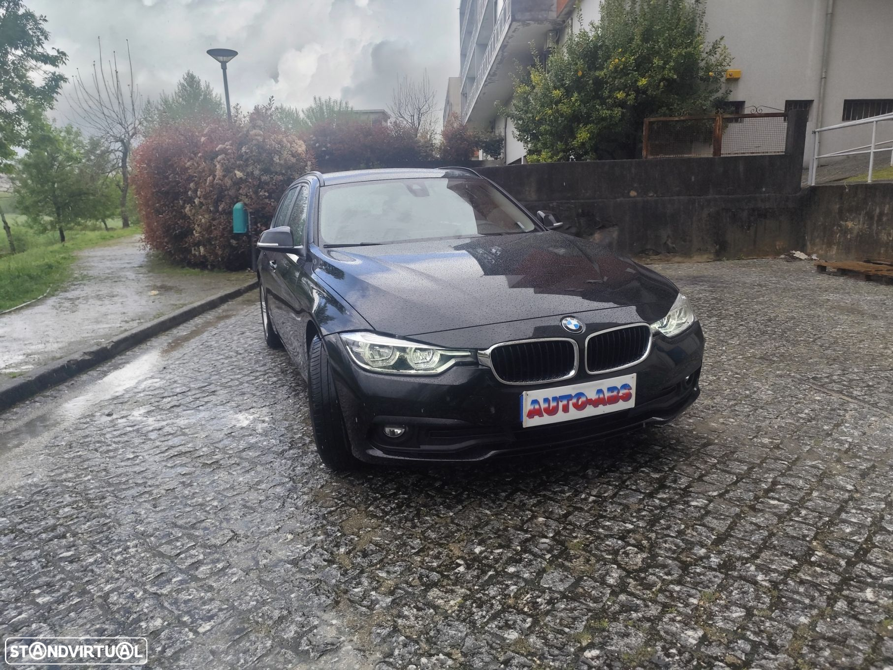 BMW 318 d Touring - 13