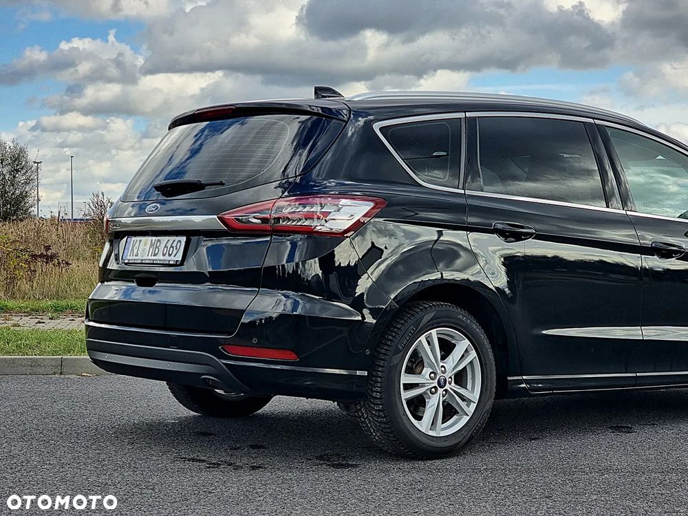 Ford S-Max - 12