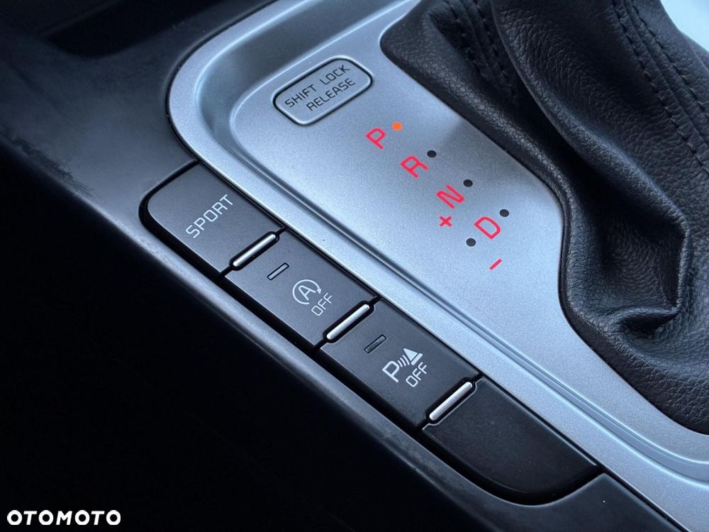 Kia Ceed 1.4 T-GDI L DCT - 26