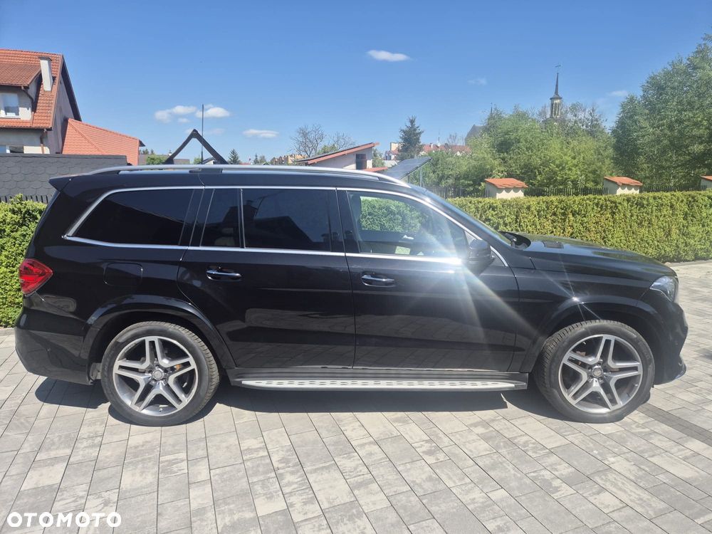 Mercedes-Benz GLS - 1